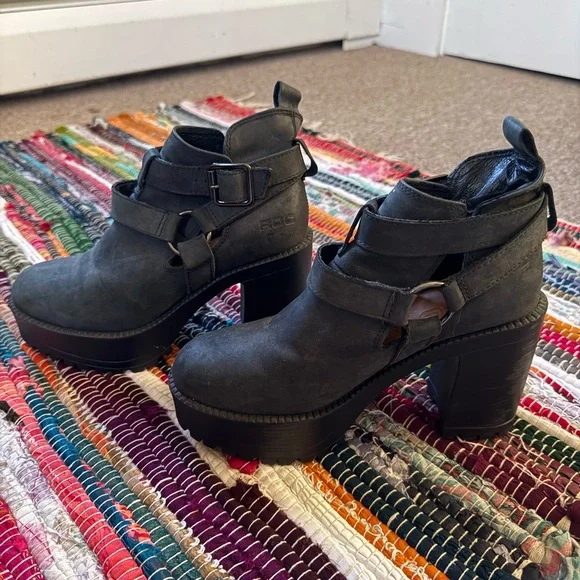 Dolls Kill Black Chunky Heeled Boots - Picture 3 of 6